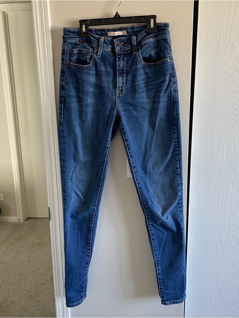 Levis 28x30 721 High rise Skinny Jean